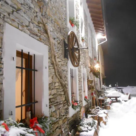 Agriturismo La Casa Nei Boschi Colderu Exterior foto